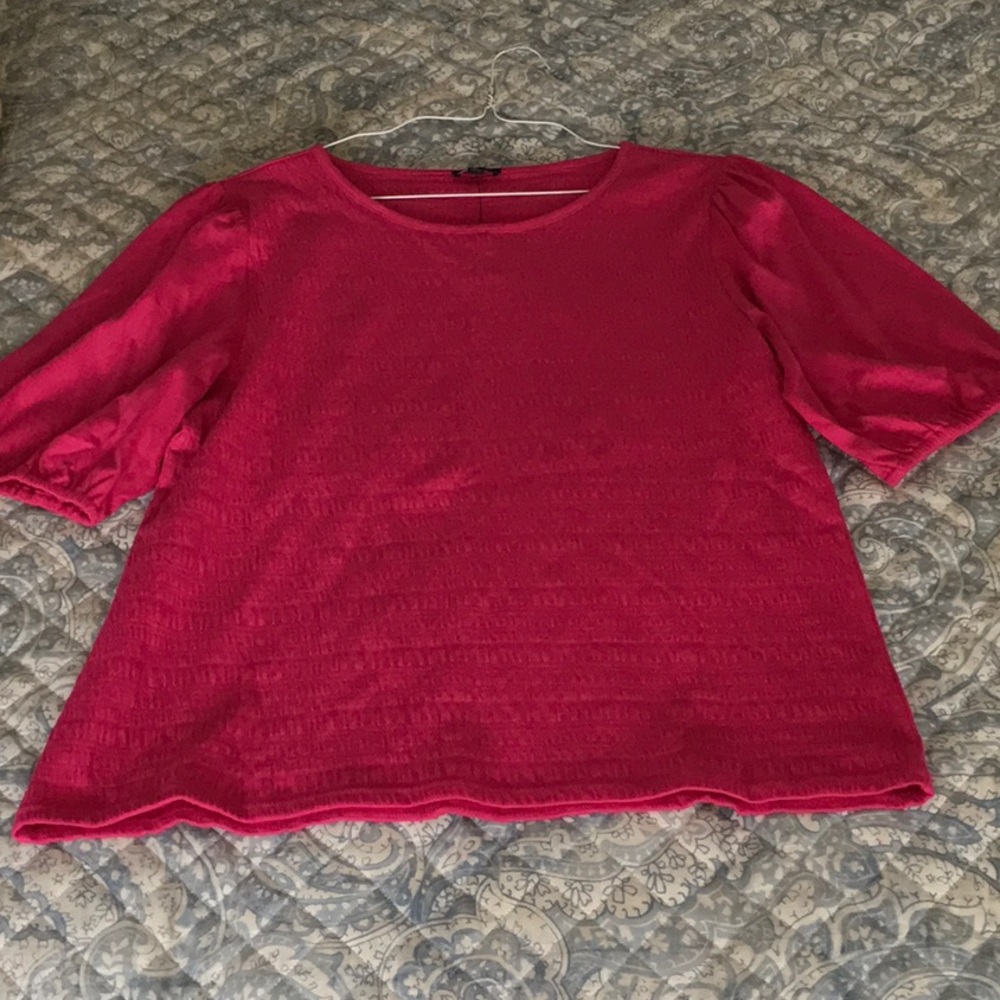 Talbots bright pink top with round neckline and short sleeves NWT Sz. L